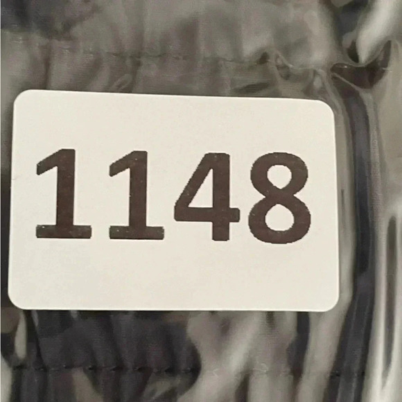 Athletic Works Women’s Grey Black Camo High Rise Pull-On Shorts SZ M # 1148 - Picture 11 of 11